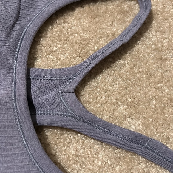 Lululemon sports padded bra top - Picture 3 of 9